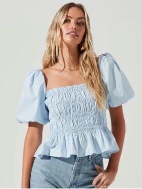 ASTR the Label Bubble Sleeve Smocked Blouse - S